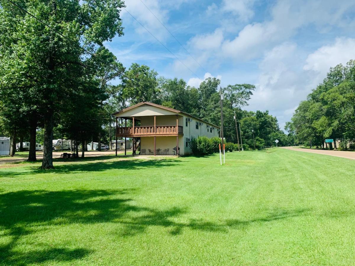 Hotel Holly Park Marina Milam Exterior foto